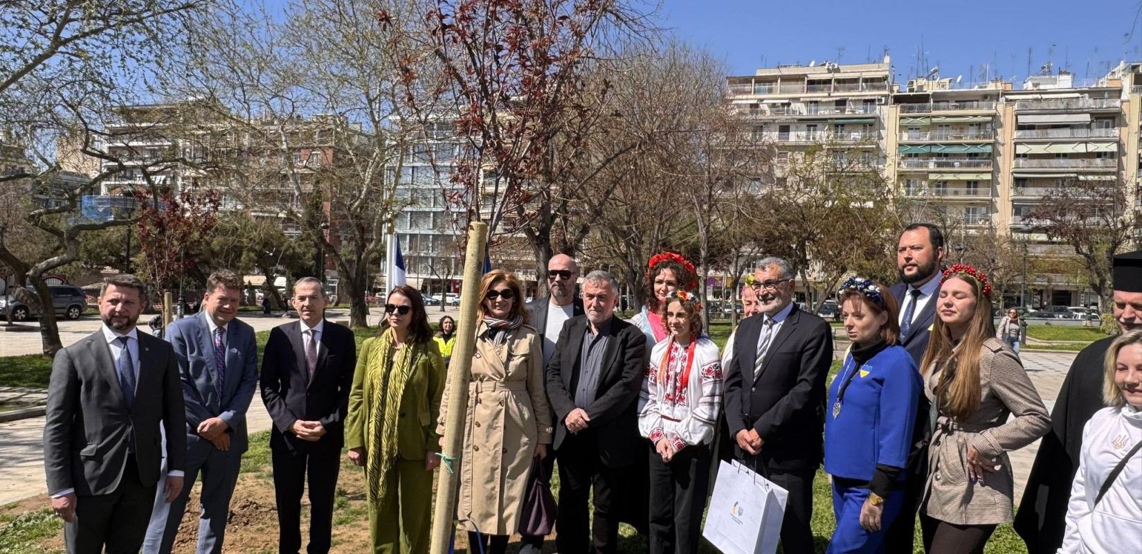 Θεσσαλονίκη: Στην Πλατεία Αρχαίας Αγοράς 21 δένδρα για την Ελληνοουκρανική φιλία