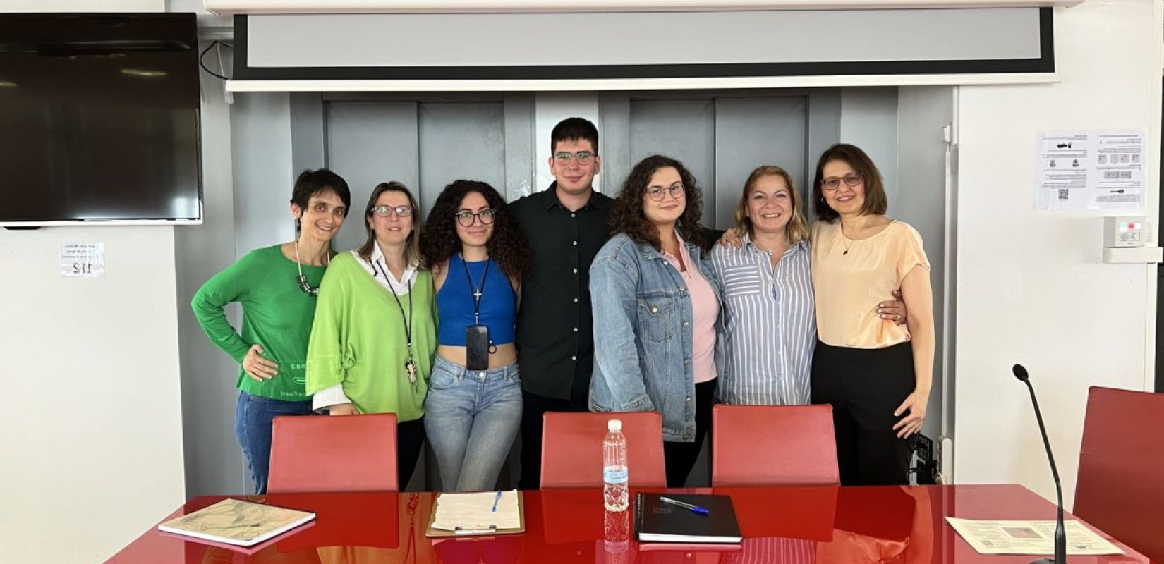 Θεσσαλονίκη: Φοιτητές του ΑΠΘ υποστηρίζουν συμφοιτητές τους με αναπηρία - Αναζητούνται νέα μέλη για την ομάδα βοήθειας