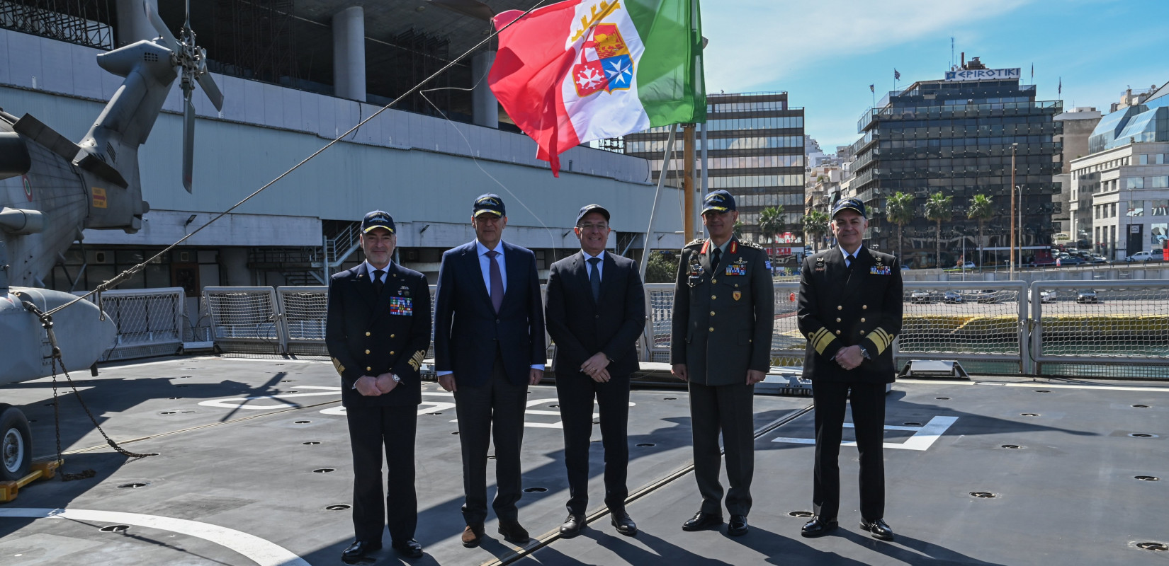 Επίσκεψη Δένδια σε φρεγάτα του Πολεμικού Ναυτικού της Ιταλίας