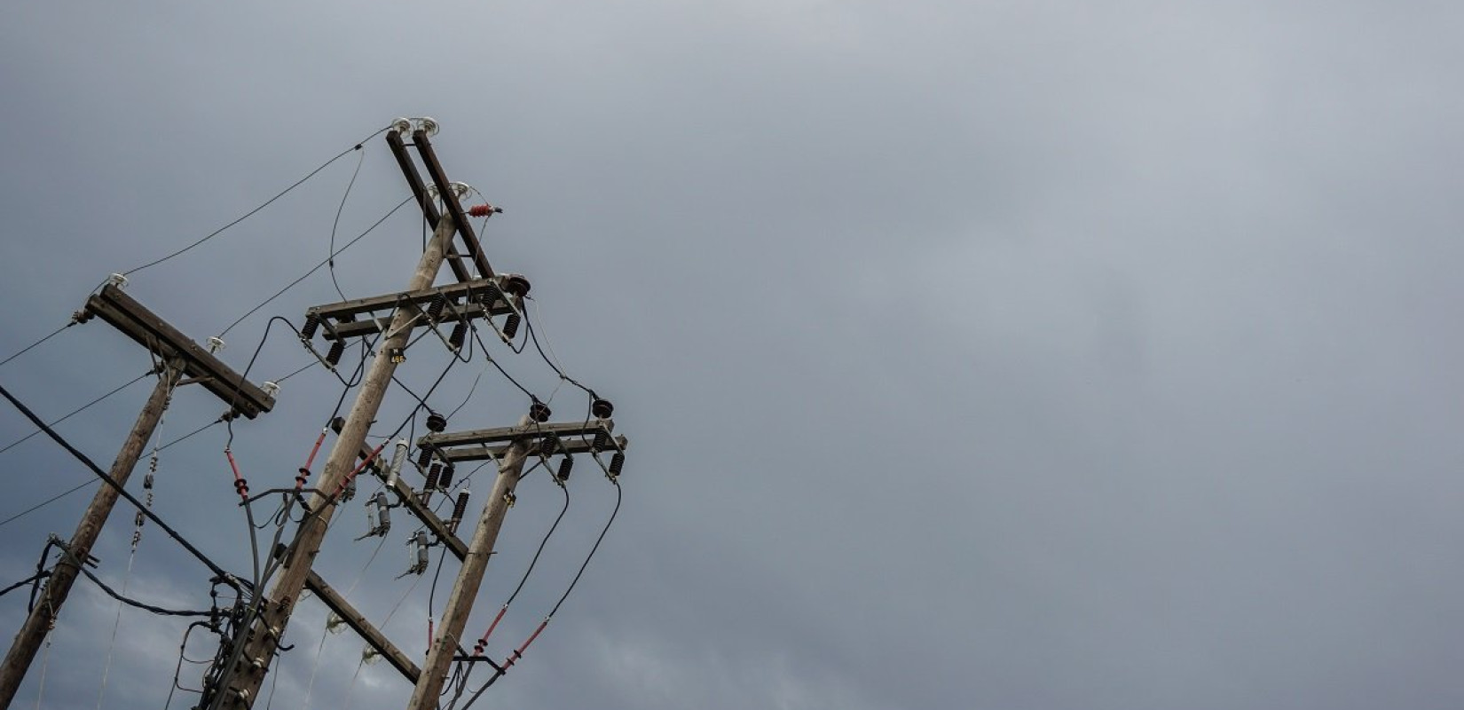 Χαλκιδική: Έξι συλλήψεις για κλοπή ρεύματος - Είχαν φτιάξει αυτοσχέδιο δίκτυο με μπαλαντέζες