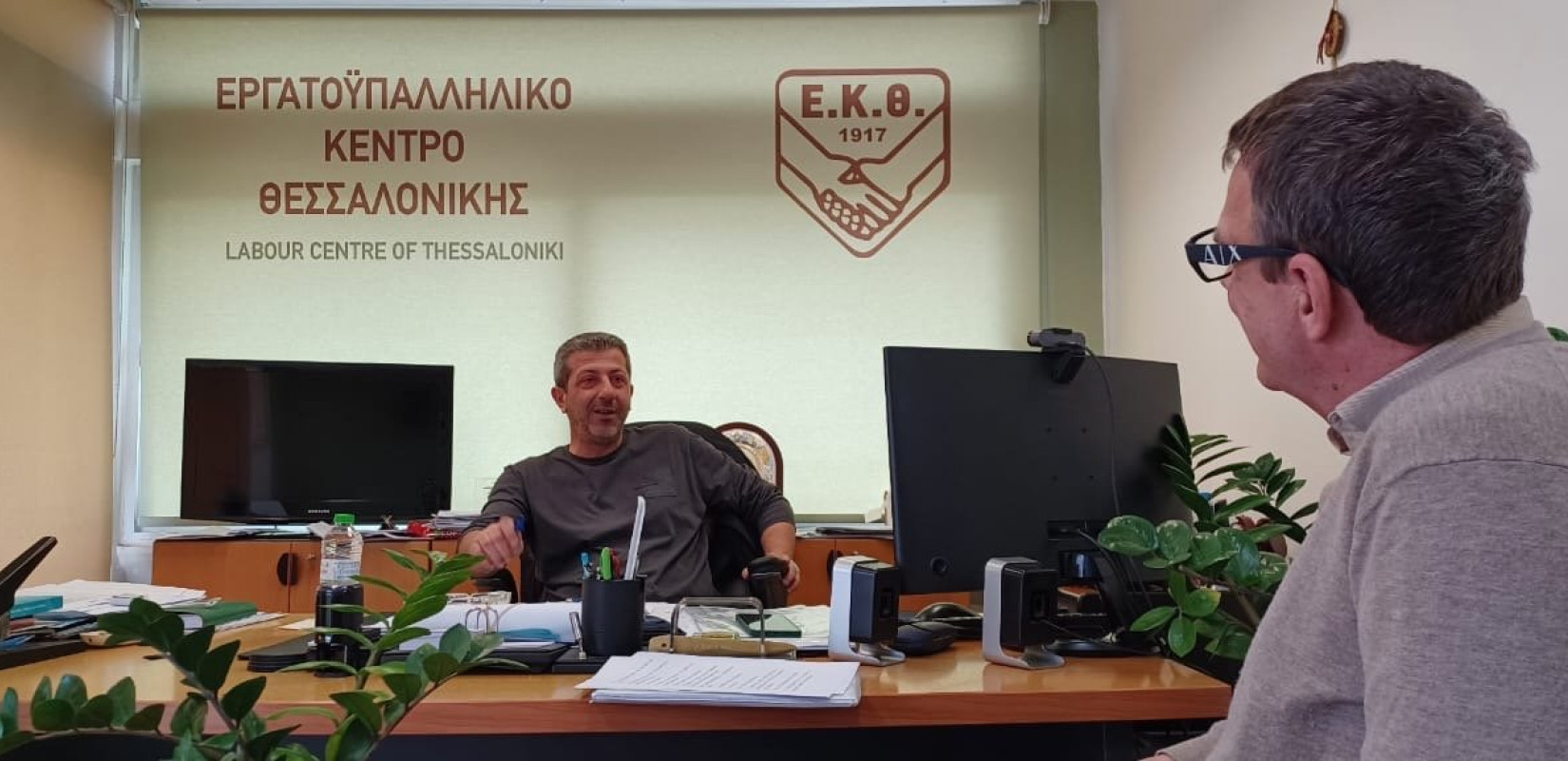 Πρωινός καφές με τον επανεκλεγέντα πρόεδρο του Εργατικού Κέντρου Θεσσαλονίκης Χάρη Κυπριανίδη (βίντεο)