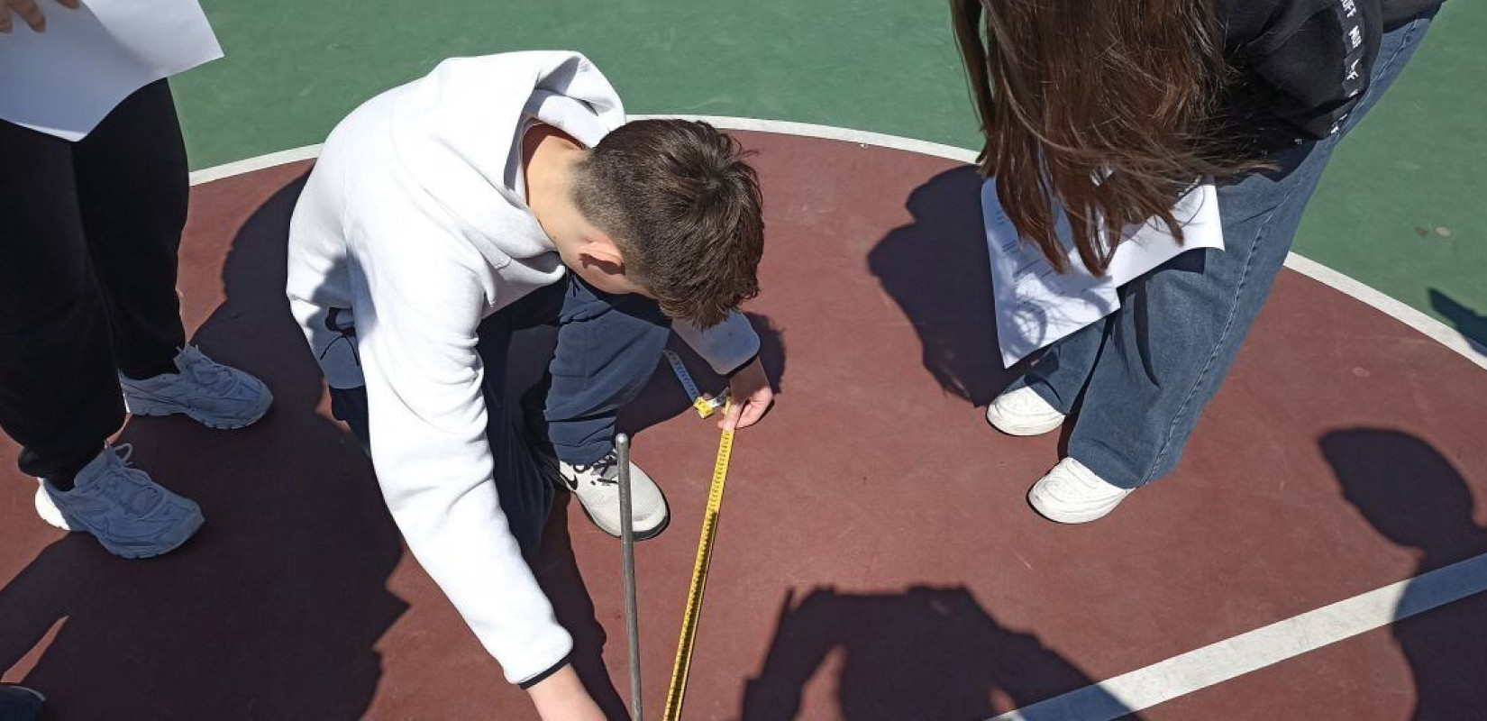 Φωτογραφία αρχείου από μαθητές που έκαναν πειράματα αστρονομίας