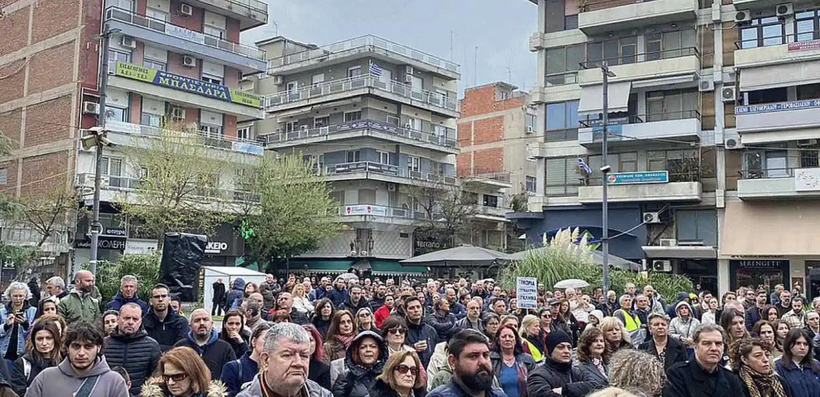 Θεσσαλονίκη: Την Δευτέρα στις έξι το απόγευμα η μεγάλη πορεία για την 17 Νοέμβρη  - Στεφάνι καταθέτουν φοιτητές