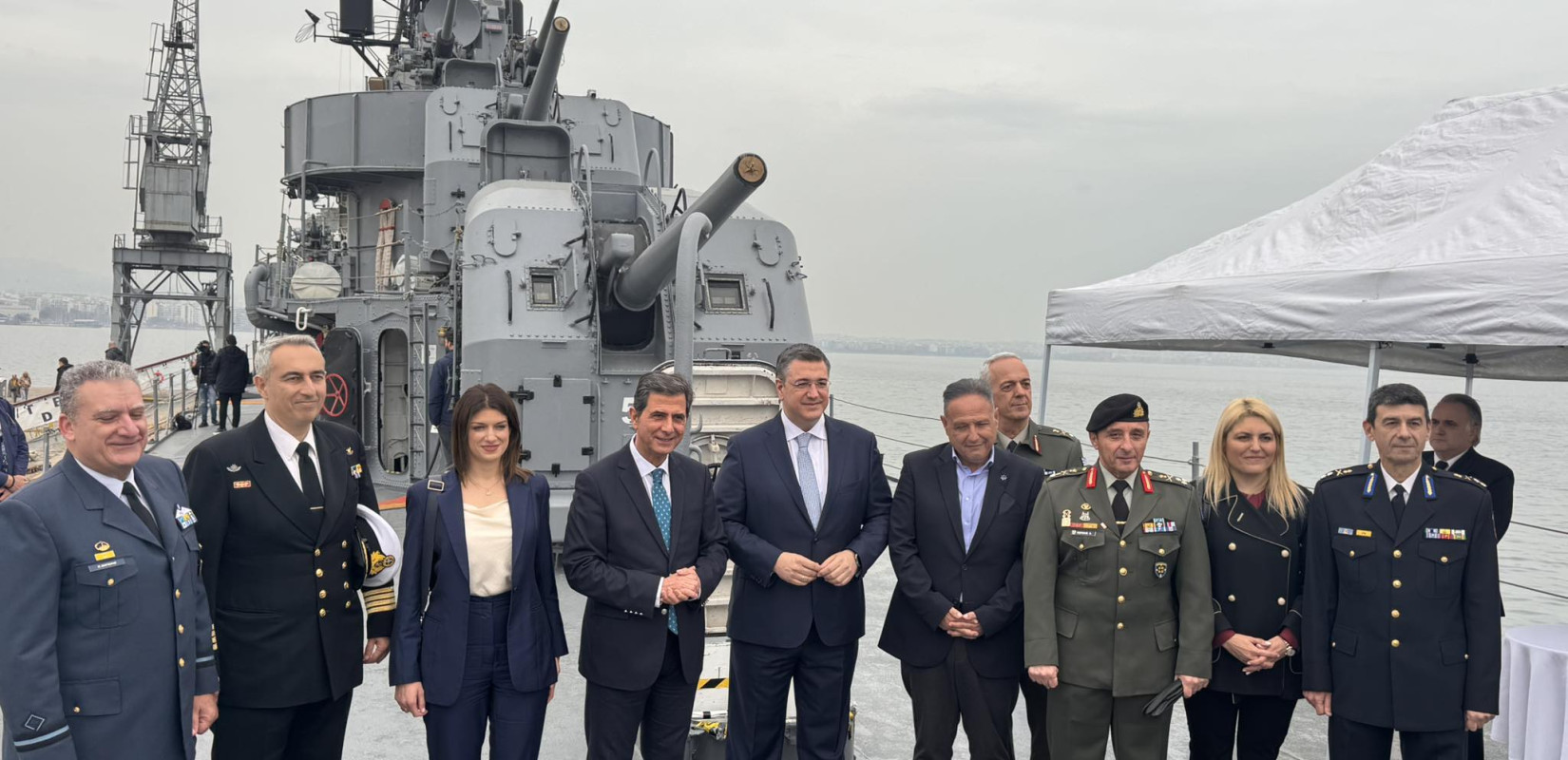 Θεσσαλονίκη: Μηνύματα εθνικής ομοψυχίας από το Αντιτορπιλικό «Βέλος» - «Όταν εμείς οι Έλληνες είμαστε ενωμένοι καταφέρνουμε τα πάντα»
