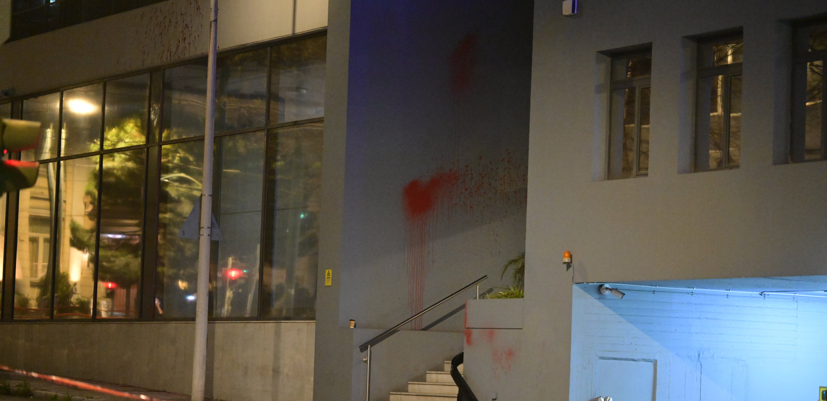 Ο ΣΥΡΙΖΑ καταδίκασε την βομβιστική επίθεση στα γραφεία της Hellenic Train: «Δεν αποδίδεται έτσι δικαιοσύνη»