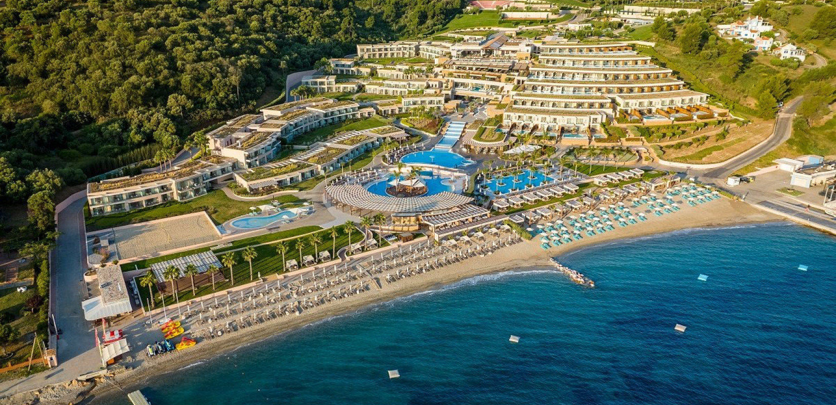 Miraggio Thermal Spa Resort: Εκθαμβωτική ομορφιά και μία όαση πολυτέλειας δίπλα στη θάλασσα