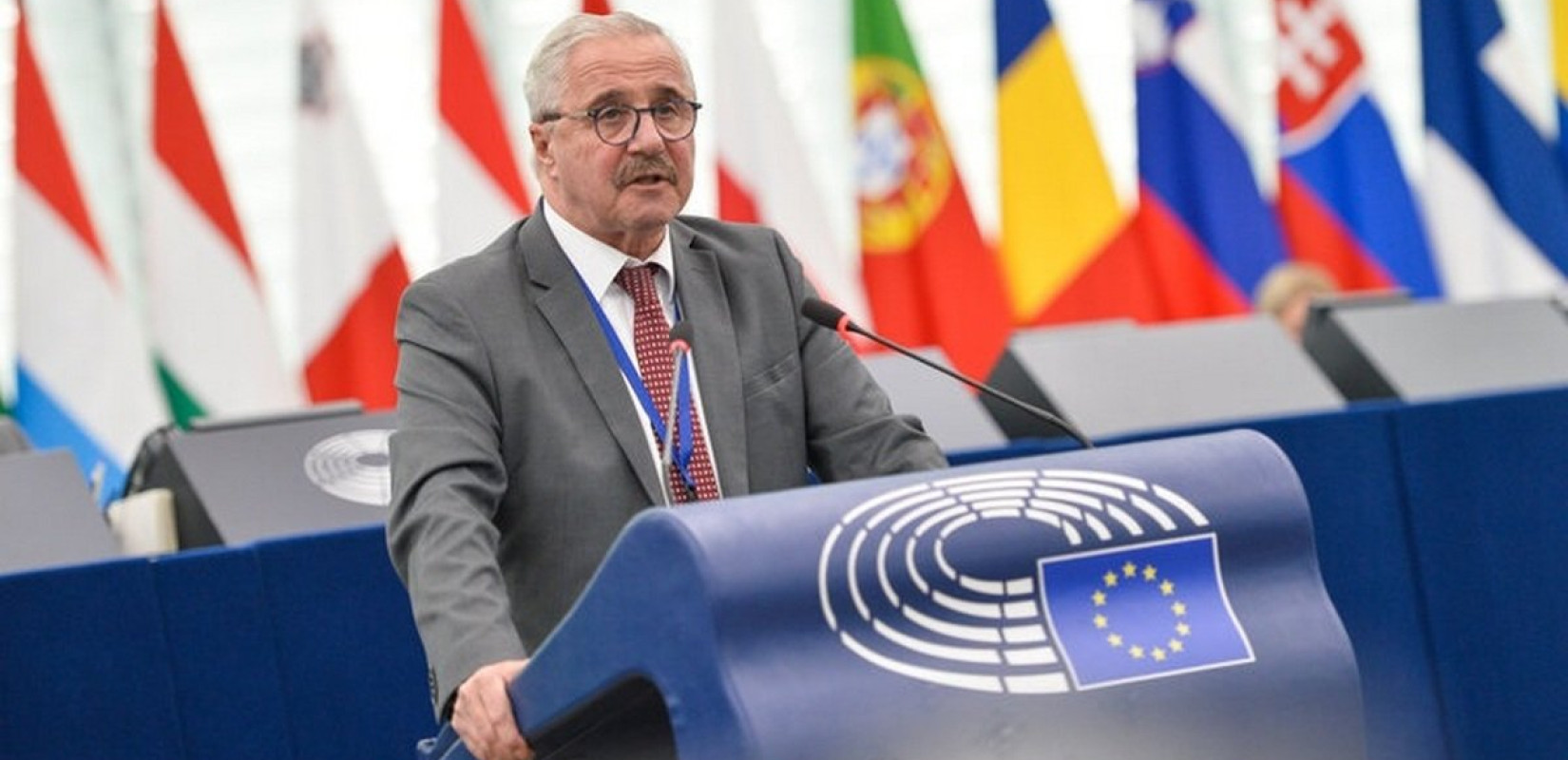 Γ. Μανιάτης προς φον ντερ Λάιεν: «Ξεχάσατε το Αιγαίο και την Ανατολική Μεσόγειο»