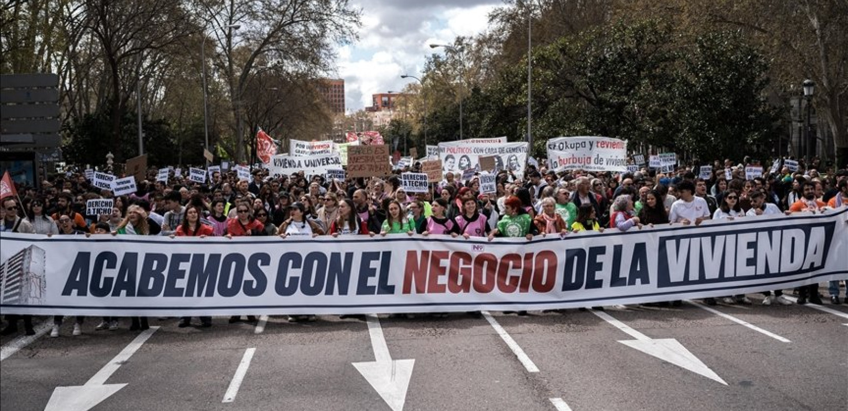 Ισπανία: Μαζικές διαδηλώσεις εκατοντάδων χιλιάδων ανθρώπων σε όλη τη χώρα κατά της στεγαστικής κρίσης