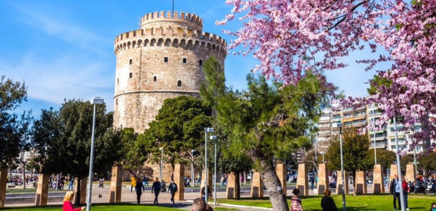 Πάσχα στη Θεσσαλονίκη - Η Μητρόπολη της Ορθοδοξίας ενώνει τους λαούς (βίντεο)