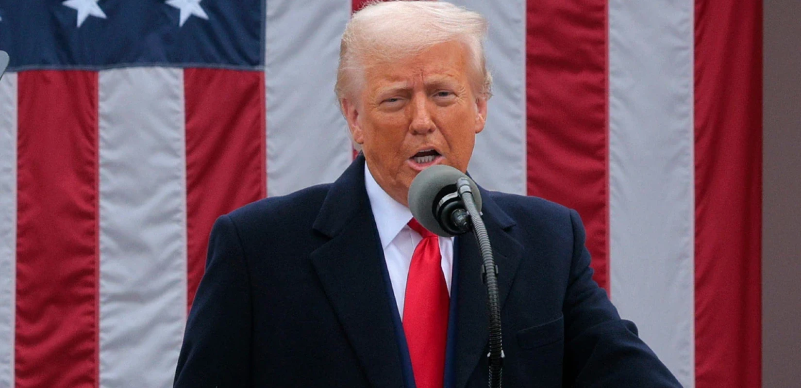 Δασμοί Τραμπ: 25% στα αυτοκίνητα που εισάγονται στις ΗΠΑ - 20% σε όλα τα προϊόντα από την ΕΕ