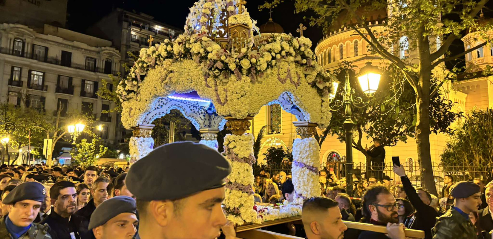 Θεσσαλονίκη: Ξεκίνησαν οι Επιτάφιοι για το ραντεβού της Αριστοτέλους (βίντεο)