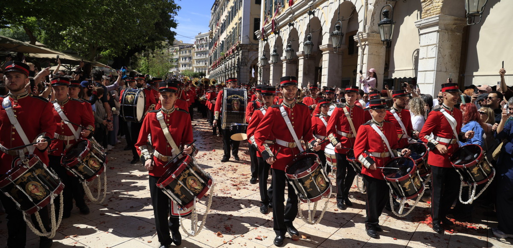 Από άκρη σε άκρη της χώρας τα Πασχαλινά έθιμα!