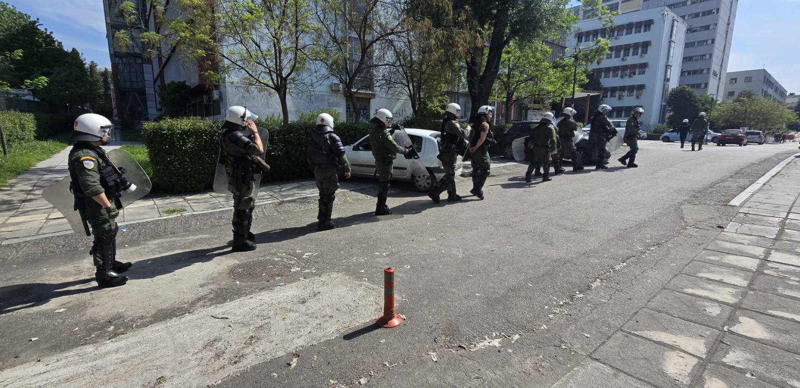 Θεσσαλονίκη: Ισχυρές αστυνομικές δυνάμεις στο ΑΠΘ μετά την εκκένωση κατάληψης