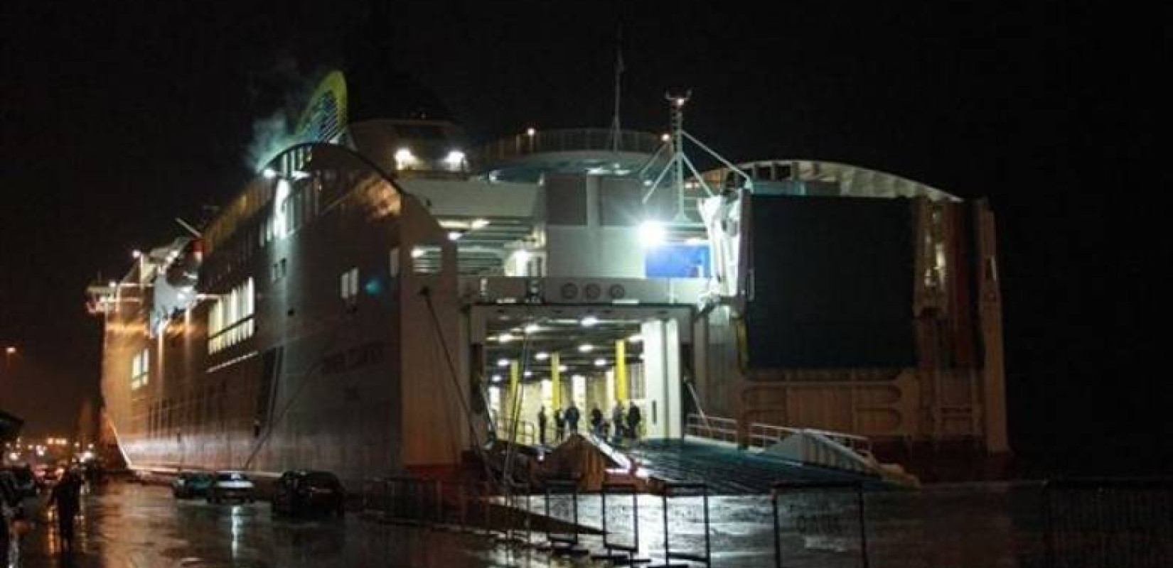 Πάτρα: «Σωρηδόν παραβίαση των μέτρων ασφαλείας» - Τι δηλώνει η ΠΝΟ για το δυστύχημα στο λιμάνι