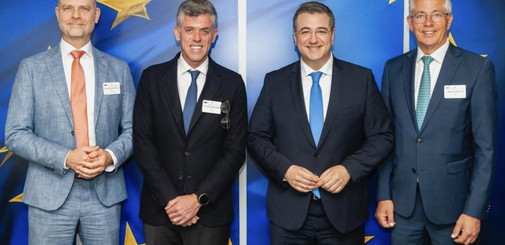 Συναντήσεις Απ. Τζιτζικώστα με τους επικεφαλής των ευρωπαϊκών αεροδρομίων, της Airbus, της Boeing και της Fraport