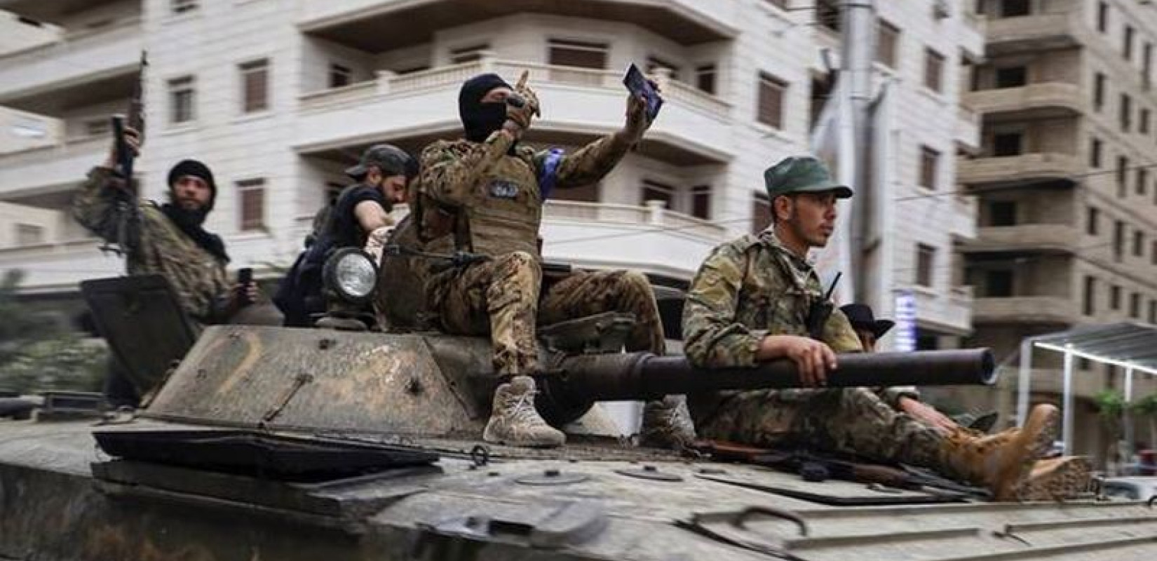 Συρία: Ισραηλινά μαχητικά βομβάρδισαν συνοικία κοντά στο προεδρικό παλάτι της Δαμασκού