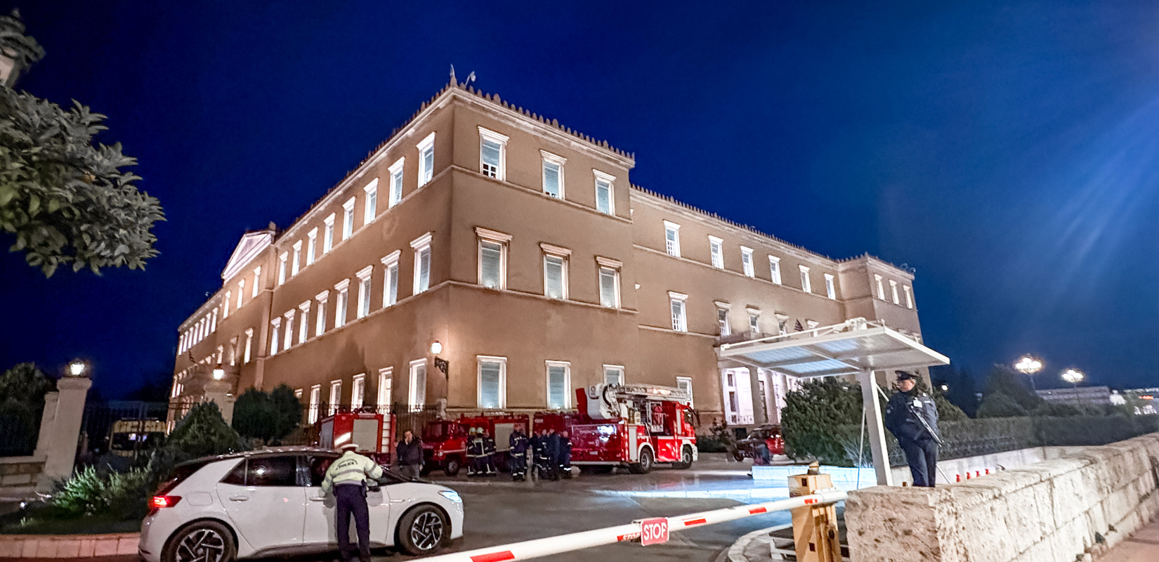 Αθήνα: Έληξε ο συναγερμός για βόμβα στη Βουλή - Δεν βρέθηκε τίποτε