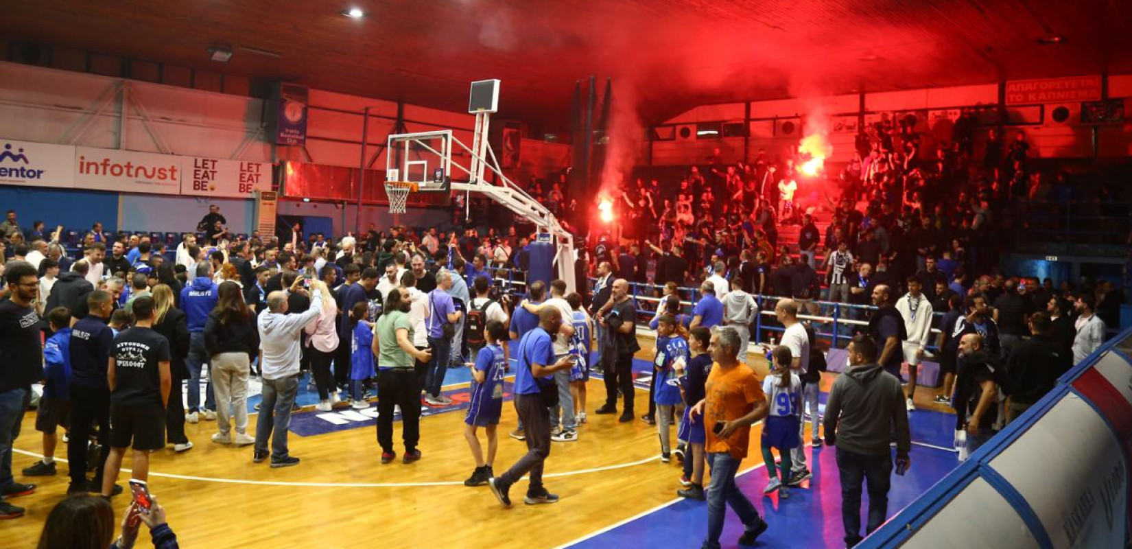 Μπάσκετ: Φιέστα στο Ιβανώφειο για την άνοδο του Ηρακλή - Δείτε φωτογραφίες