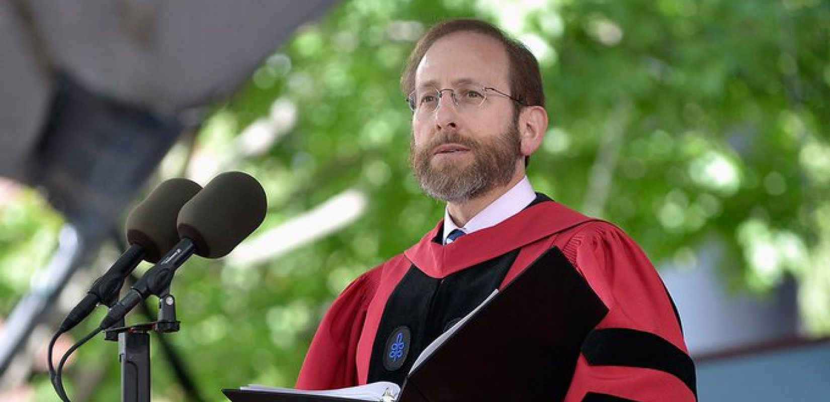 ΗΠΑ- Χάρβαρντ: Eν μέσω περικοπών ο πρόεδρος του θα μειώσει εθελουσίως τον μισθό του κατά 25%