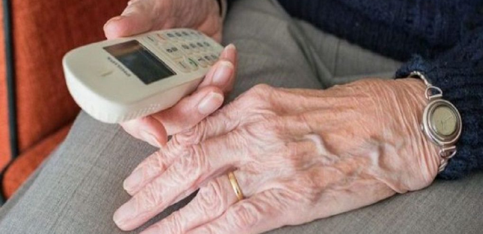 Απάτες σε Καβάλα, Κομοτηνή και Θεσσαλονίκη: Προσποιούνταν γιατρούς, αστυνομικούς και λογιστές και άρπαζαν χρήματα και κοσμήματα
