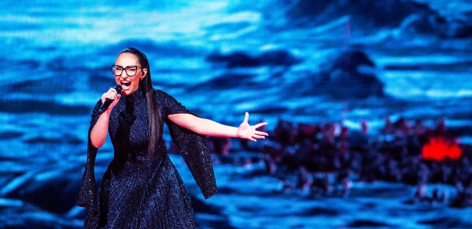 Eurovision 2025: Καθηλωτική η ερμηνεία της Κλαυδίας με την «Αστερομάτα» – Καταχειροκροτήθηκε η συμμετοχή της Ελλάδας (βίντεο)