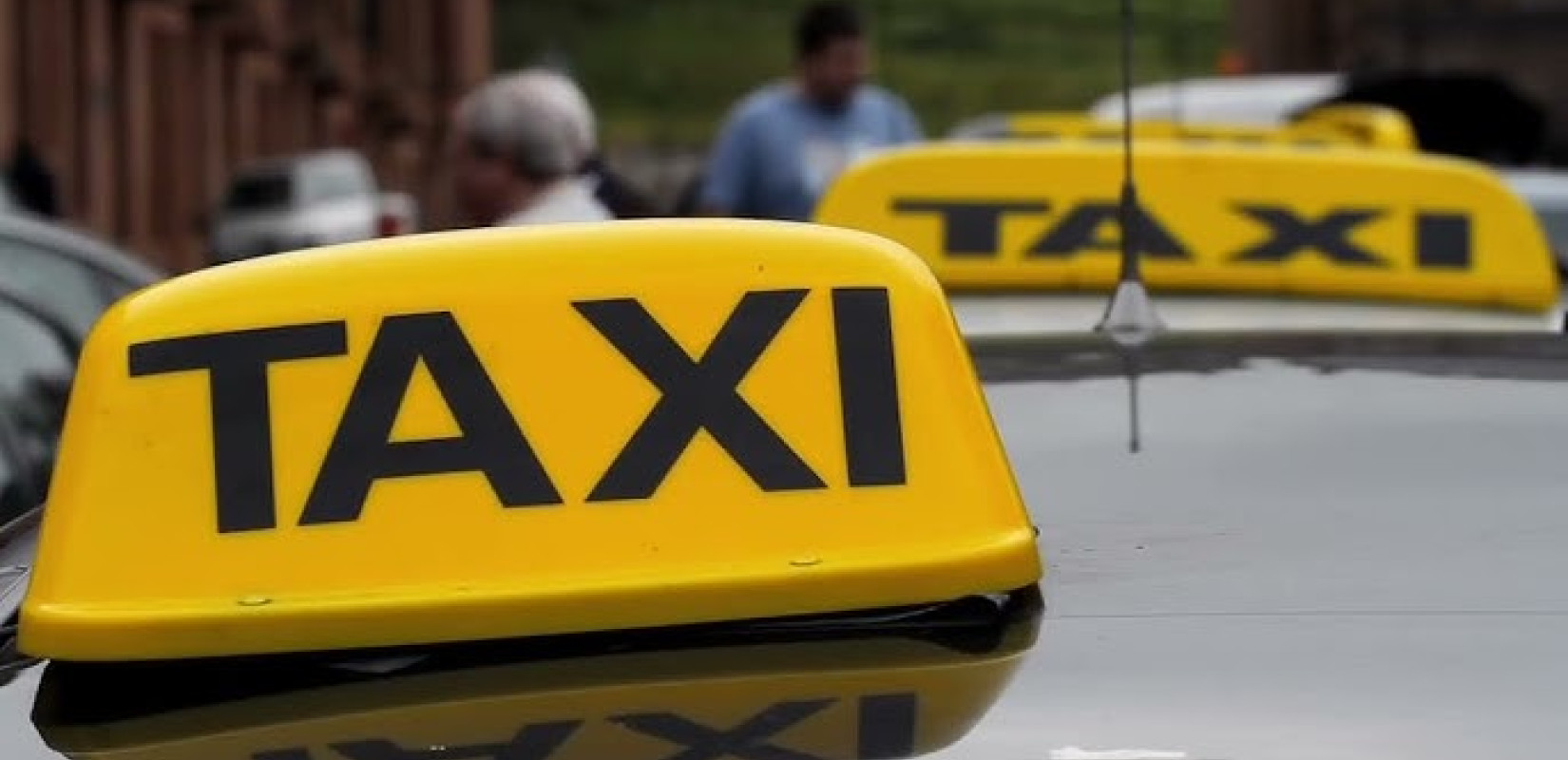 Πειραιάς: Συνελήφθη κι άλλος ταξιτζής που χρέωσε τετραπλάσια επιβάτες στο λιμάνι