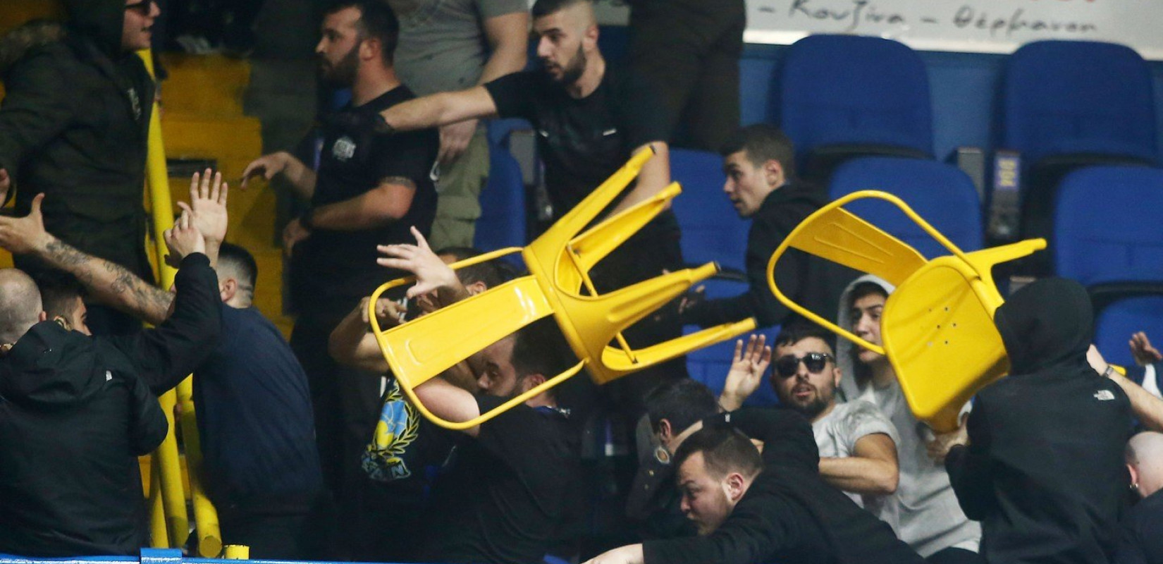 Μπάσκετ: Καφρίλα στο Περιστέρι (photos+video)