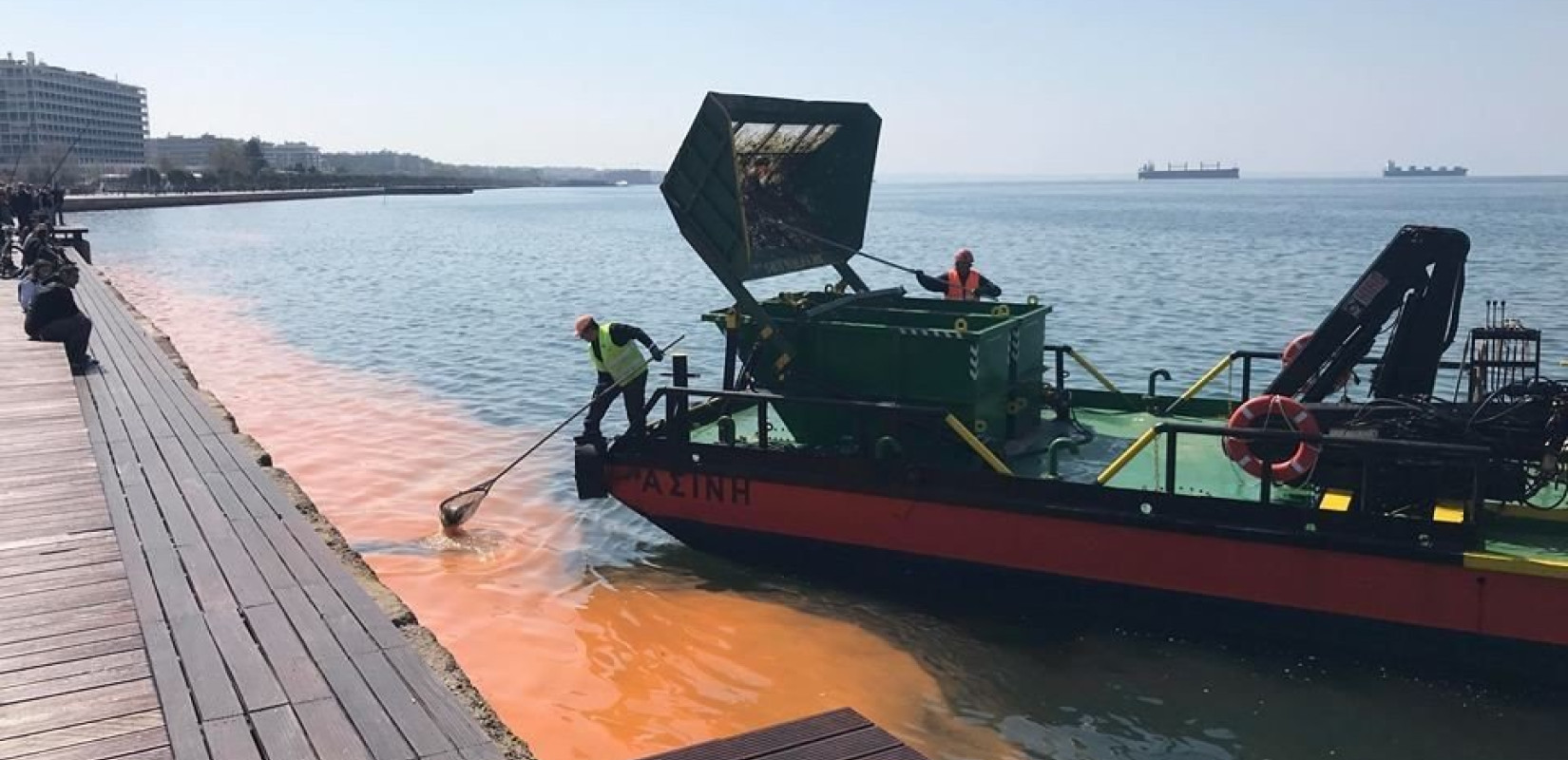 25η Μαρτίου με ερυθρά παλίρροια στον Θερμαϊκό