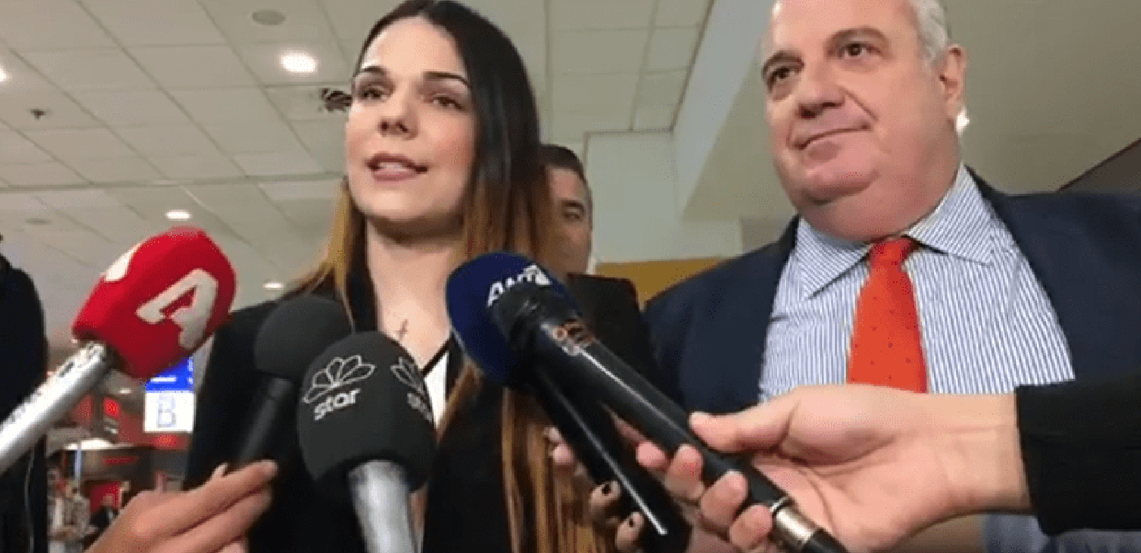 Επέστρεψε από το Χονγκ Κονγκ η 21χρονη που αθωώθηκε για την υπόθεση της κοκαΐνης