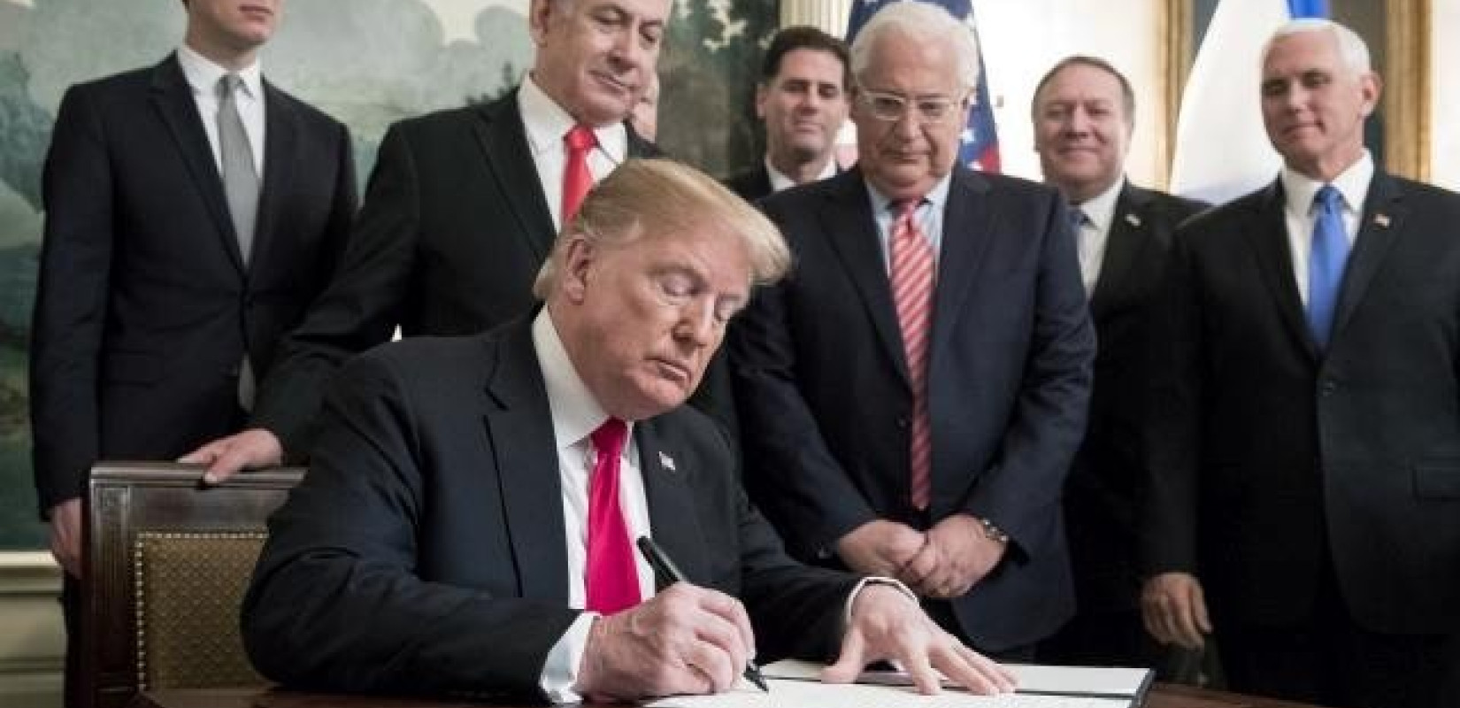 Υπεγράφη από τον Τραμπ η διακήρυξη αναγνώρισης των Υψιπέδων του Γκολάν ως έδαφος του Ισραήλ 