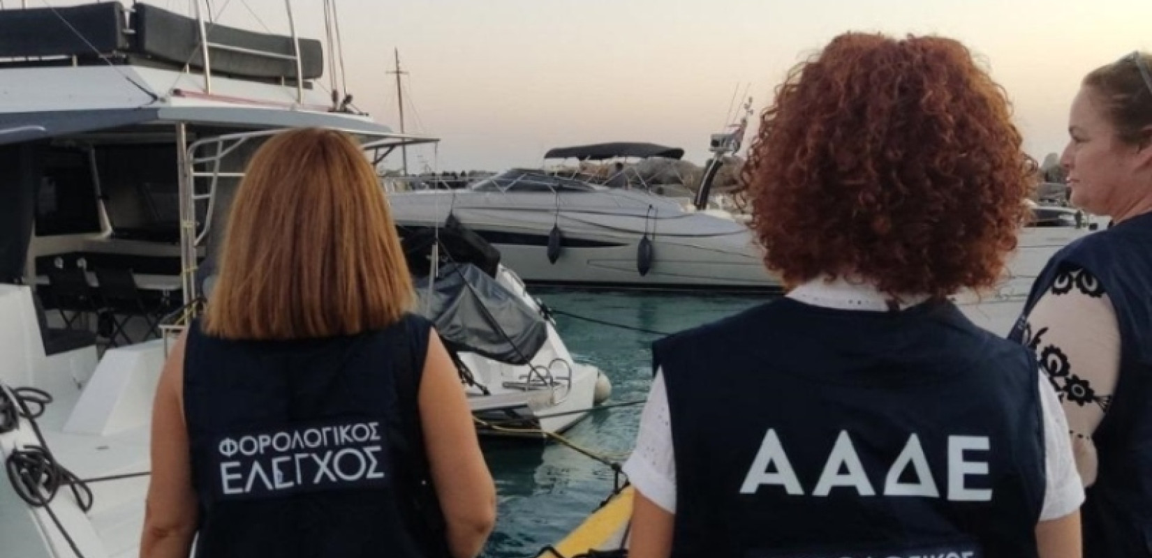 ΑΑΔΕ: Πάνω από 400 παραβάσεις σε δημοφιλείς τουριστικούς προορισμούς