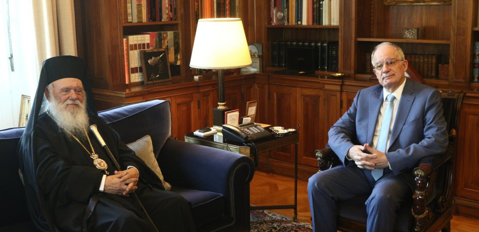 Προεδρικό Μέγαρο: Συνάντηση Κ. Τασούλα με τον αρχιεπίσκοπο Ιερώνυμο