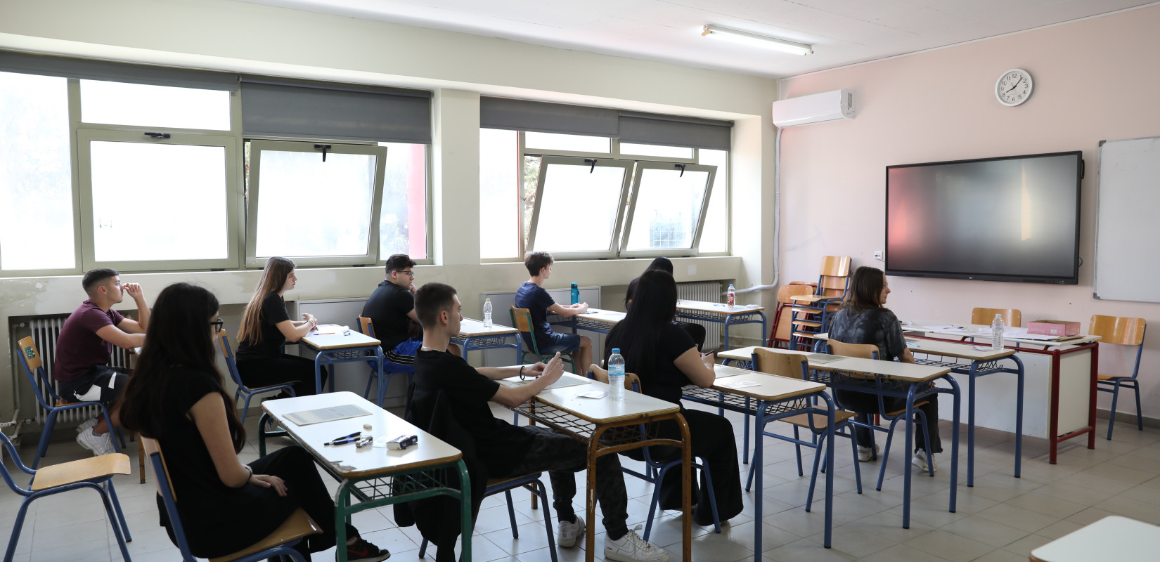 Αντίστροφη μέτρηση για τις Πανελλήνιες - Το πρόγραμμα των εξεταζόμενων μαθημάτων