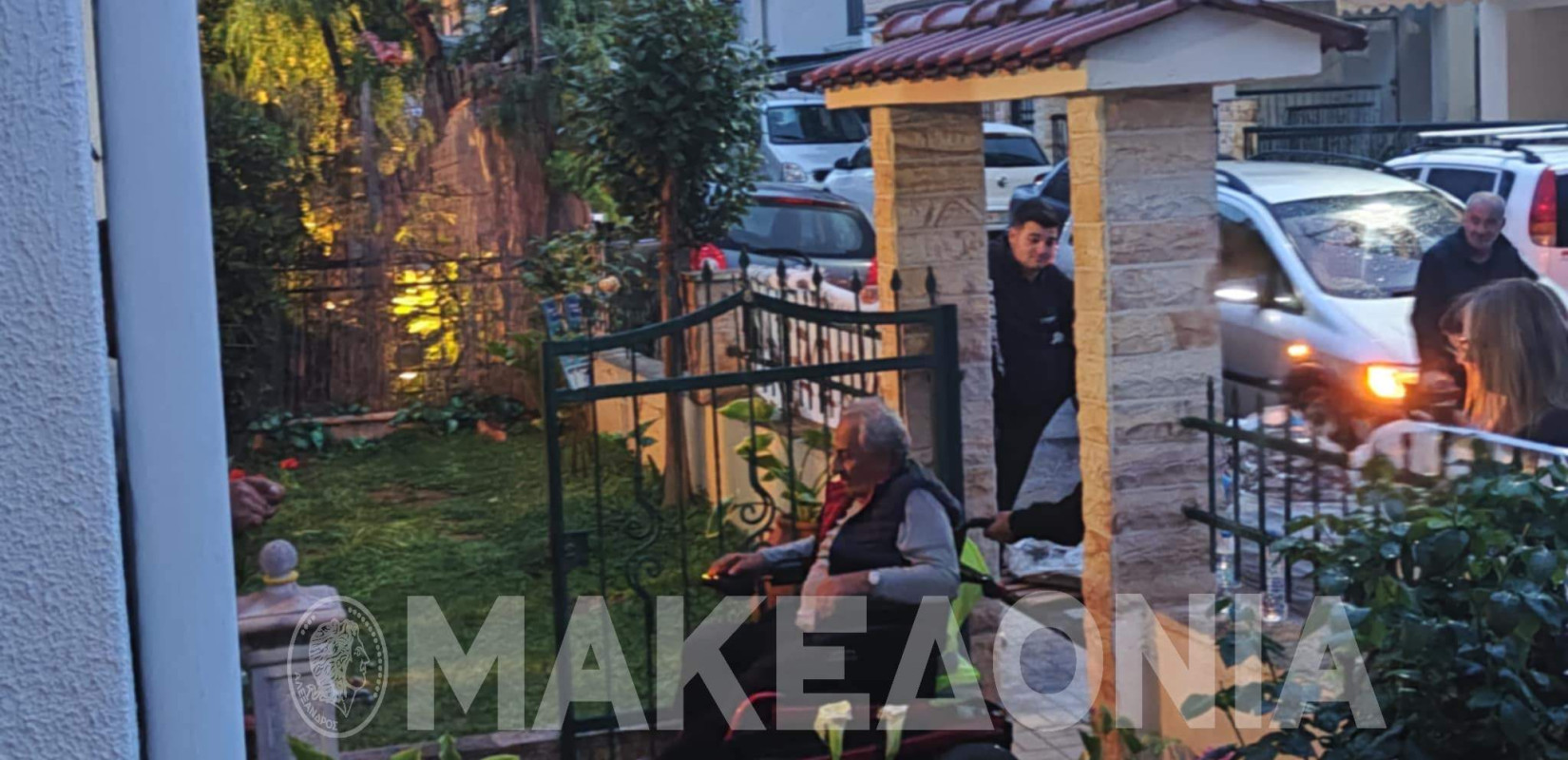 Χαλκιδική: Επέστρεψαν στο σπίτι τους ο κ. Θεόφιλος και η οικογένειά του - «Θα μείνουν για πάντα» λέει ο δικηγόρος του