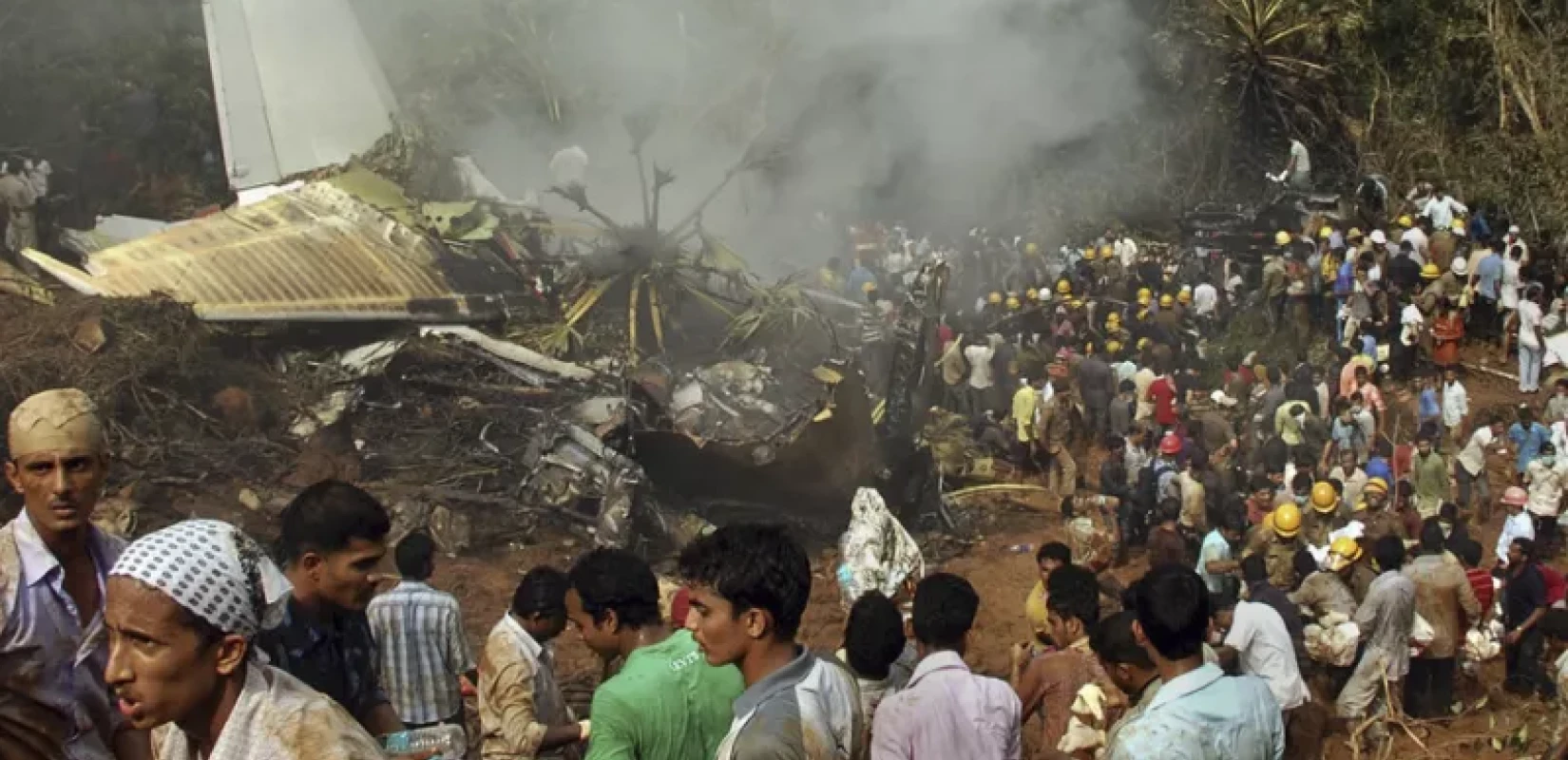 Αεροπορική τραγωδία στην Ινδία με 265 νεκρούς
