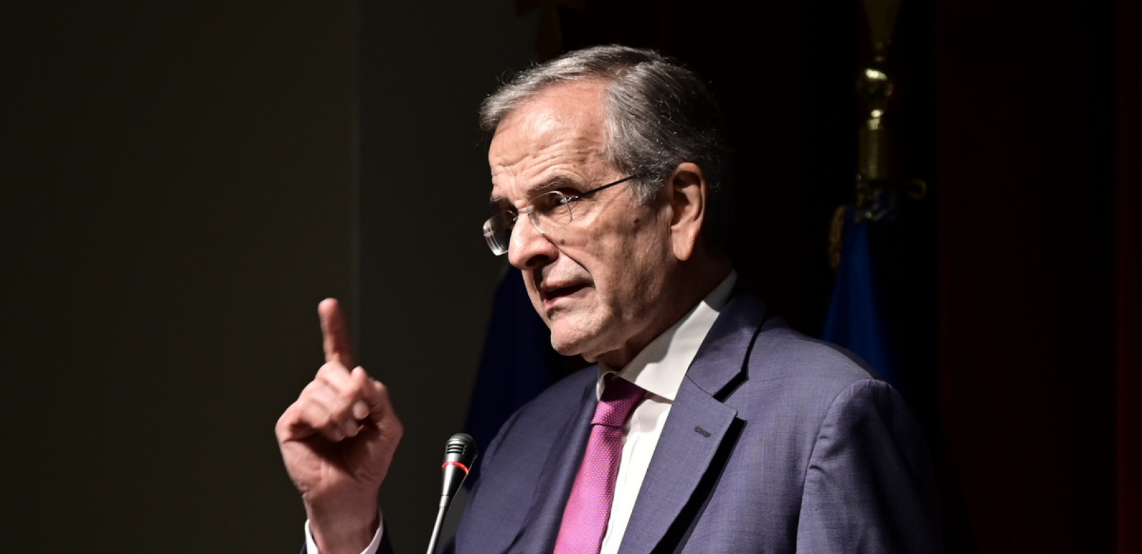 Σαμαράς για Μητσοτάκη: Δείγματα αλαζονείας και θεσμικής απρέπειας