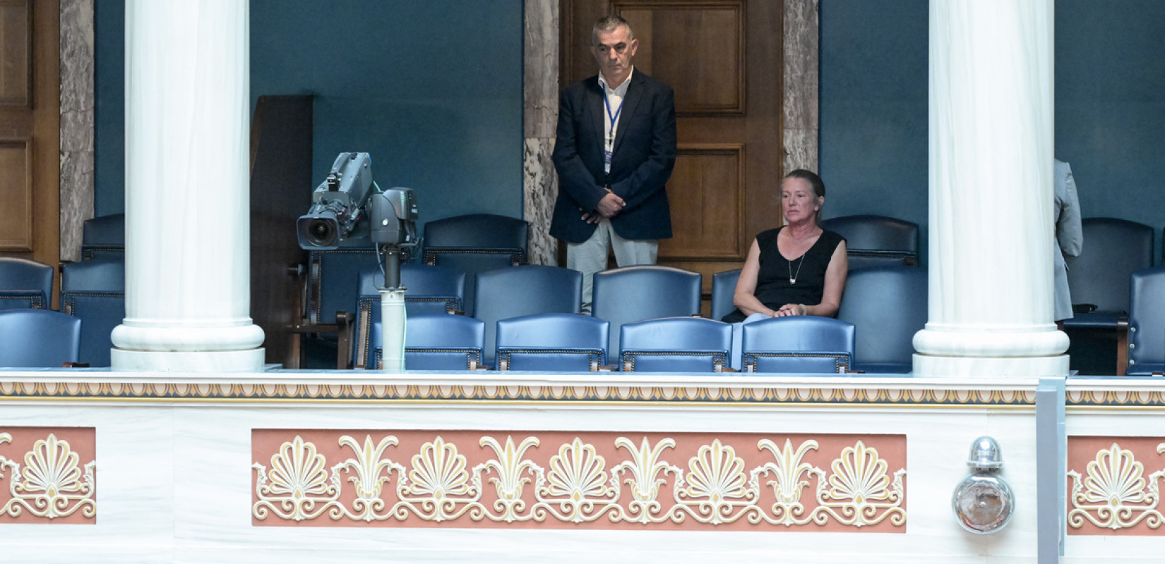 Βουλή- Νέος ΚΟΚ: Στα θεωρεία η μητέρα του Ιάσωνα που έχασε τη ζωή του έξω από το Κοινοβούλιο