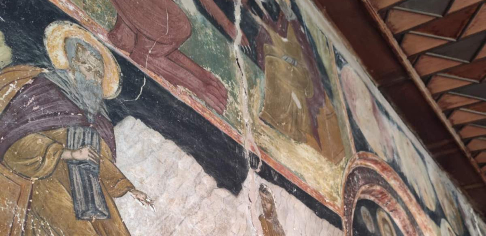 Άγιον Όρος: Εκταμιεύθηκαν 9 εκατ. ευρώ για την αποκατάσταση των ζημιών από τους σεισμούς