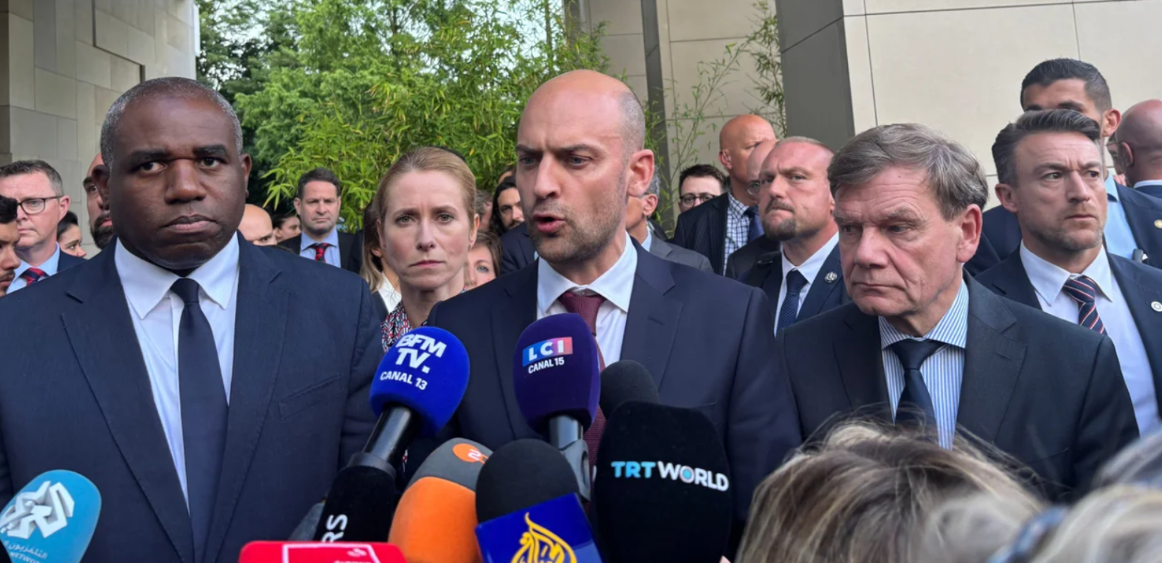 Ξεκάθαρο μήνυμα Ευρωπαίων στον ΥΠΕΞ του Ιράν: «Δεν μπορείτε να έχετε πυρηνικά όπλα»