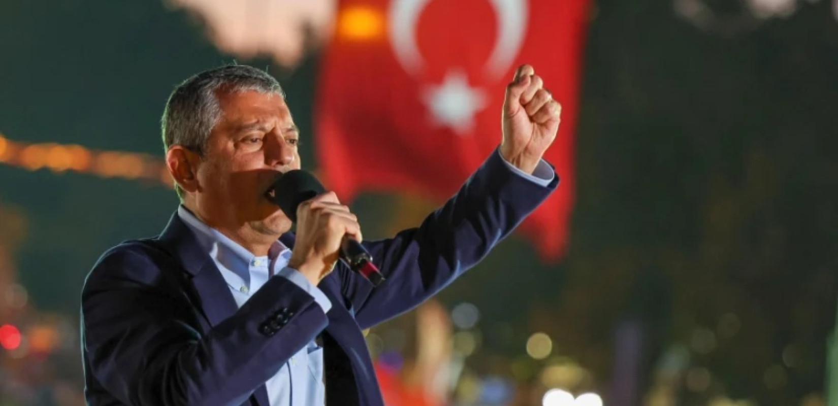 Τουρκία-Οζγκιούρ Οζέλ: Επίθεση στον Ερντογάν και απαίτηση να διεξαχθούν εκλογές