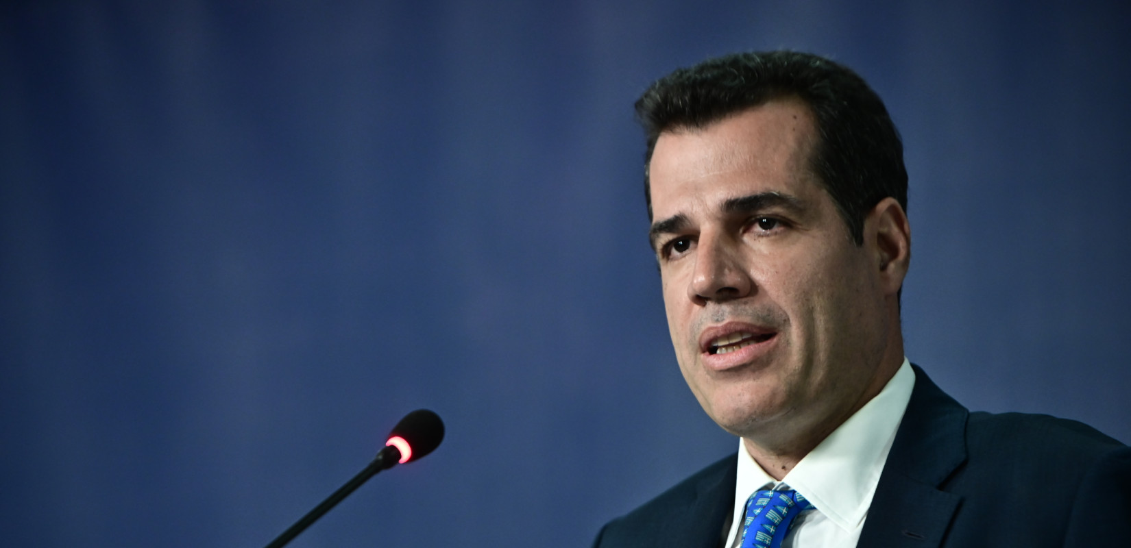 Θ. Πλεύρης: «Η τρίμηνη αναστολή του ασύλου έχει μειώσει εντυπωσιακά τις μεταναστευτικές ροές» (βίντεο)