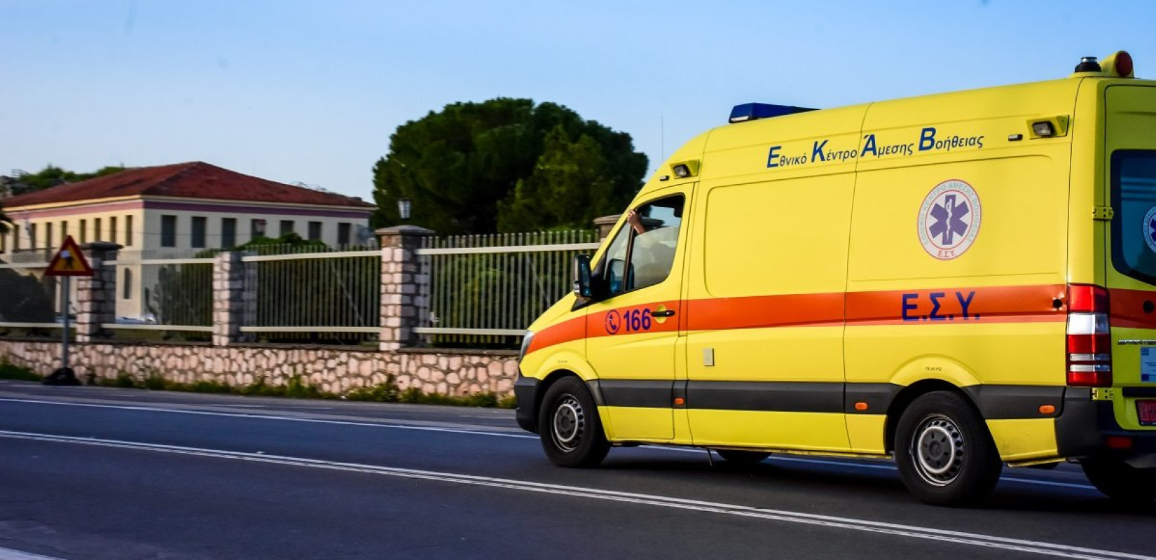 Λάρισα: Σοβαρό τροχαίο με δύο τραυματίες, σε κρίσιμη κατάσταση ο ένας