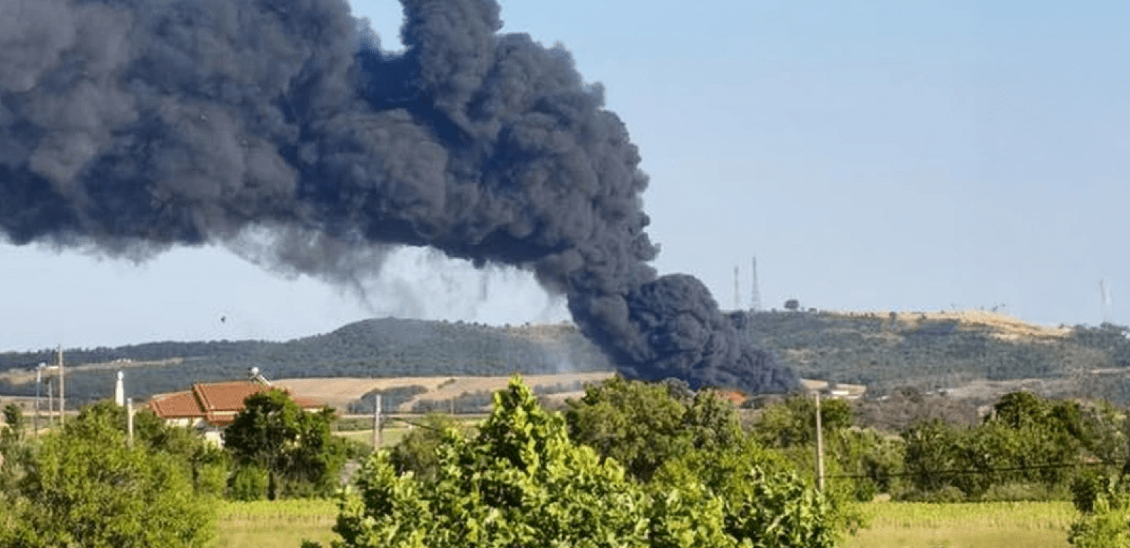 Αλεξανδρούπολη: Μεγάλη φωτιά σε εργοστάσιο ανακύκλωσης- Ήχησε το 112 (βίντεο)