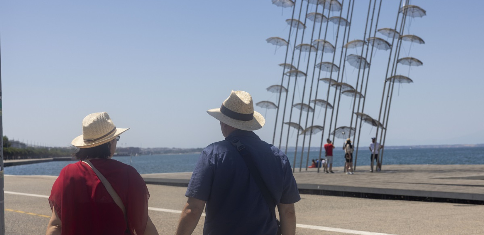 Καιρός: Υποχωρούν οι ισχυροί άνεμοι την Κυριακή - Ως 33 βαθμούς στη Θεσσαλονίκη