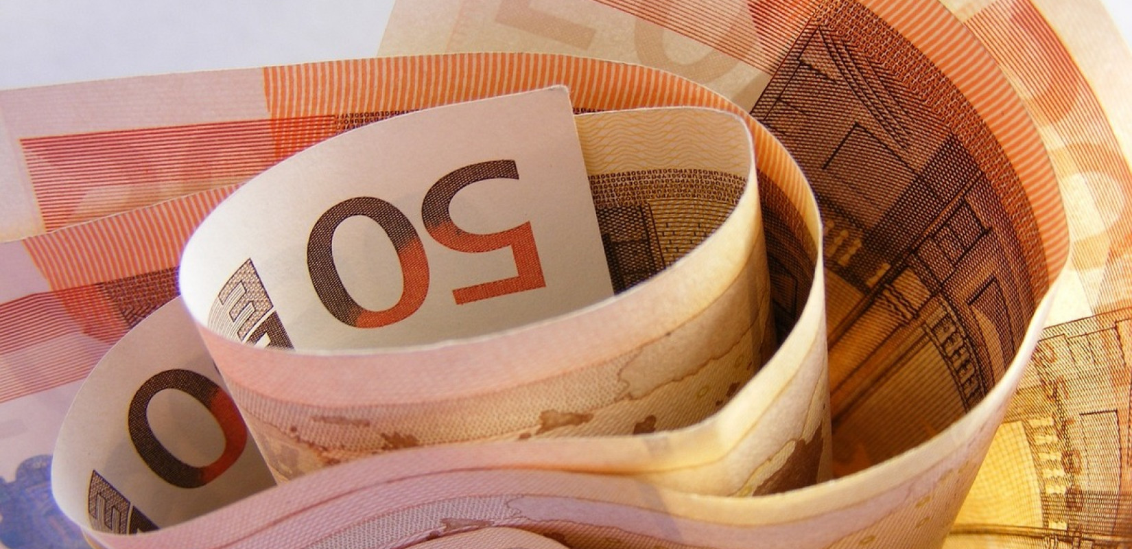 Το υπερπλεόνασμα… διαρκείας φουσκώνει 2 δισ. το καλάθι της ΔΕΘ