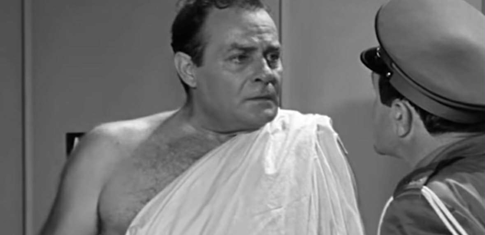 Ο Λάμπρος Κωνσταντάρας στη «Βίλα των Οργίων»