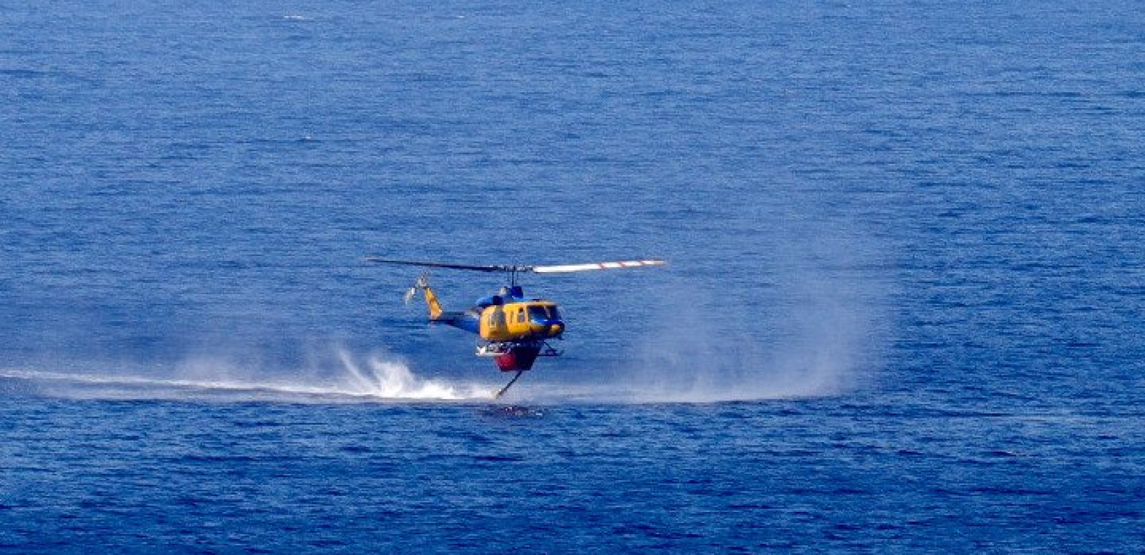 Καλά στην υγεία του το πλήρωμα του ελικοπτέρου που έκανε την αναγκαστική προσθαλάσσωση στην Ελευσίνα