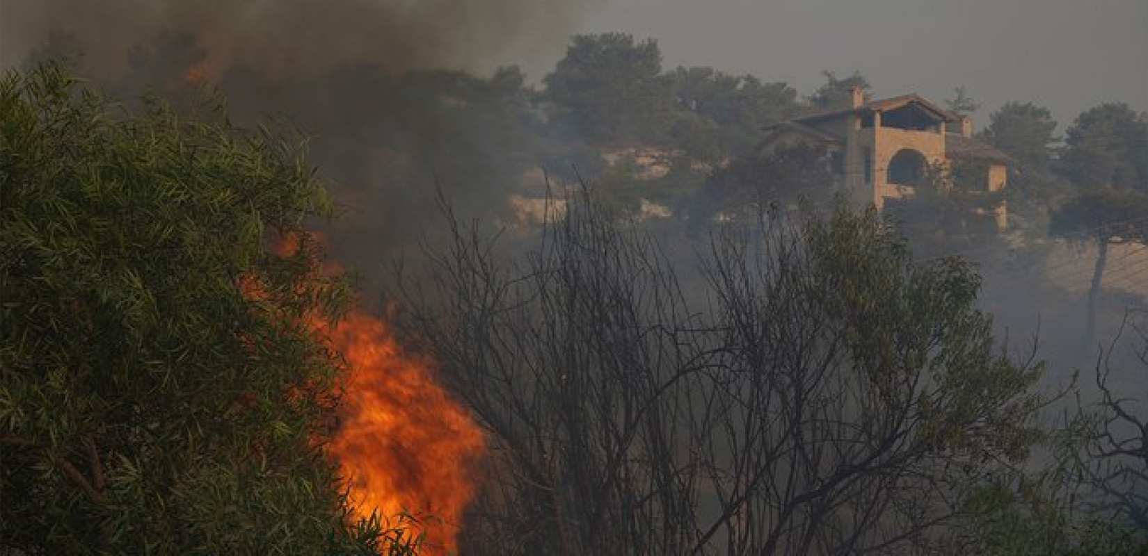 Κύπρος: Επτά άνθρωποι νοσηλεύονται λόγω των πυρκαγιών