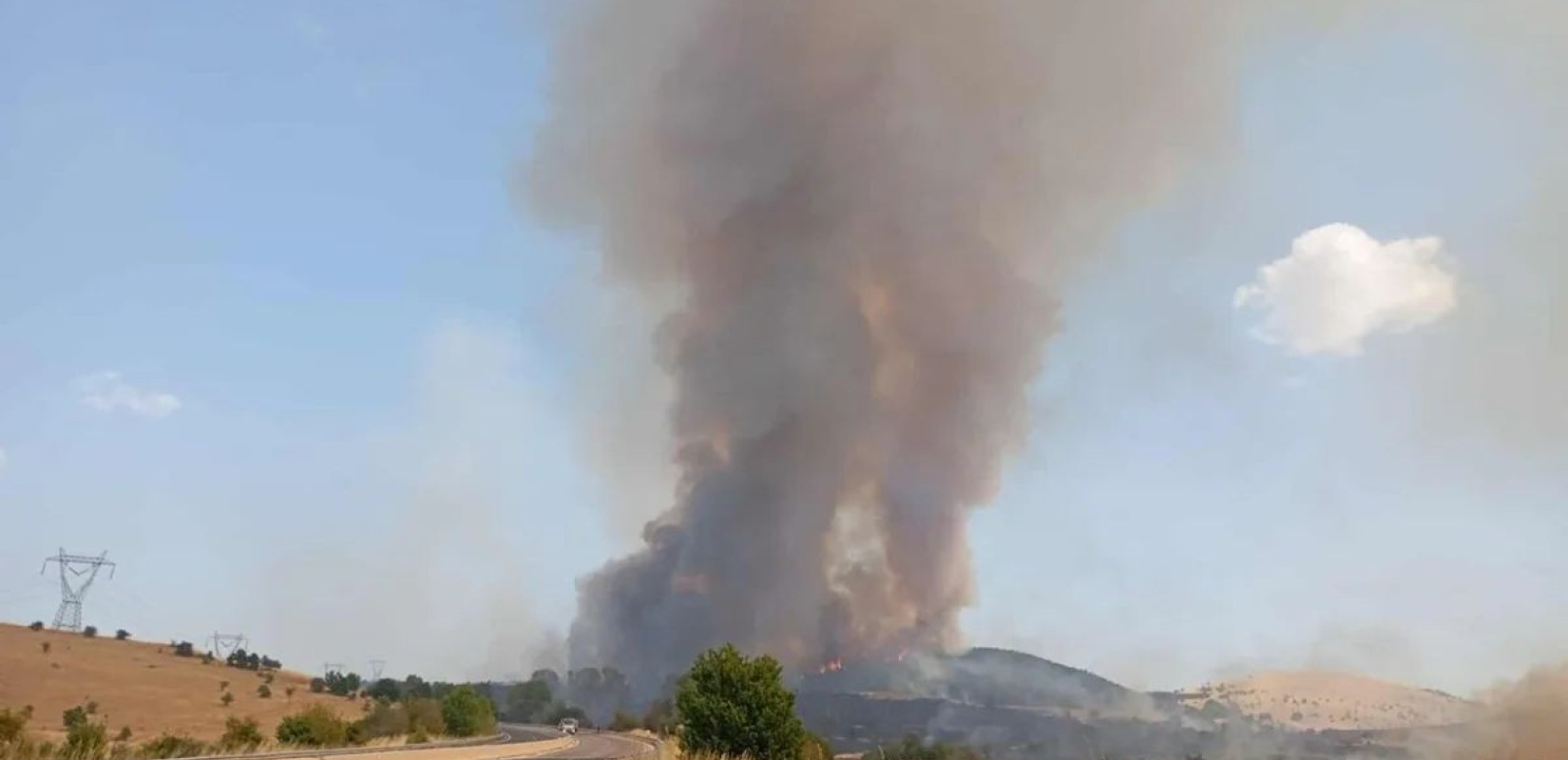 Κοζάνη: Στον άξονα της Εγνατίας Οδού μετακινείται η φωτιά - «Πύρινη λαίλαπα» σε Κύθηρα και Μεσσηνία - Στην Εύβοια ήχησε δεύτερη φορά το 112