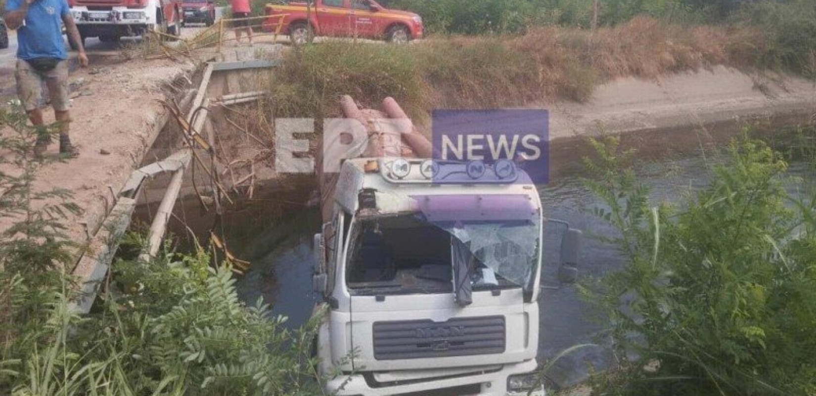 Σέρρες: Βυτιοφόρο βγήκε εκτός δρόμου και έπεσε σε κανάλι – Στο νοσοκομείο ο οδηγός